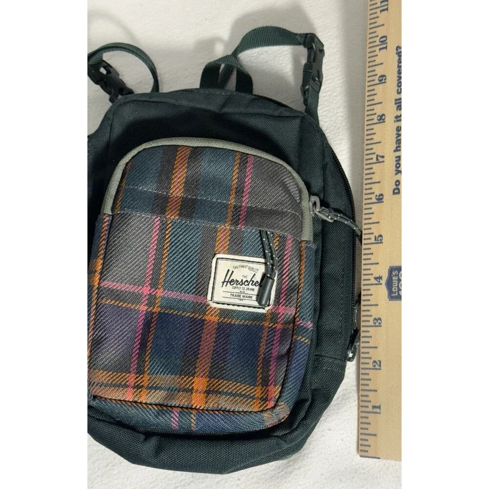 Herschel Black Plaid Crossbody Bag Zip/Buckle Adjustable Strap Inner Pockets